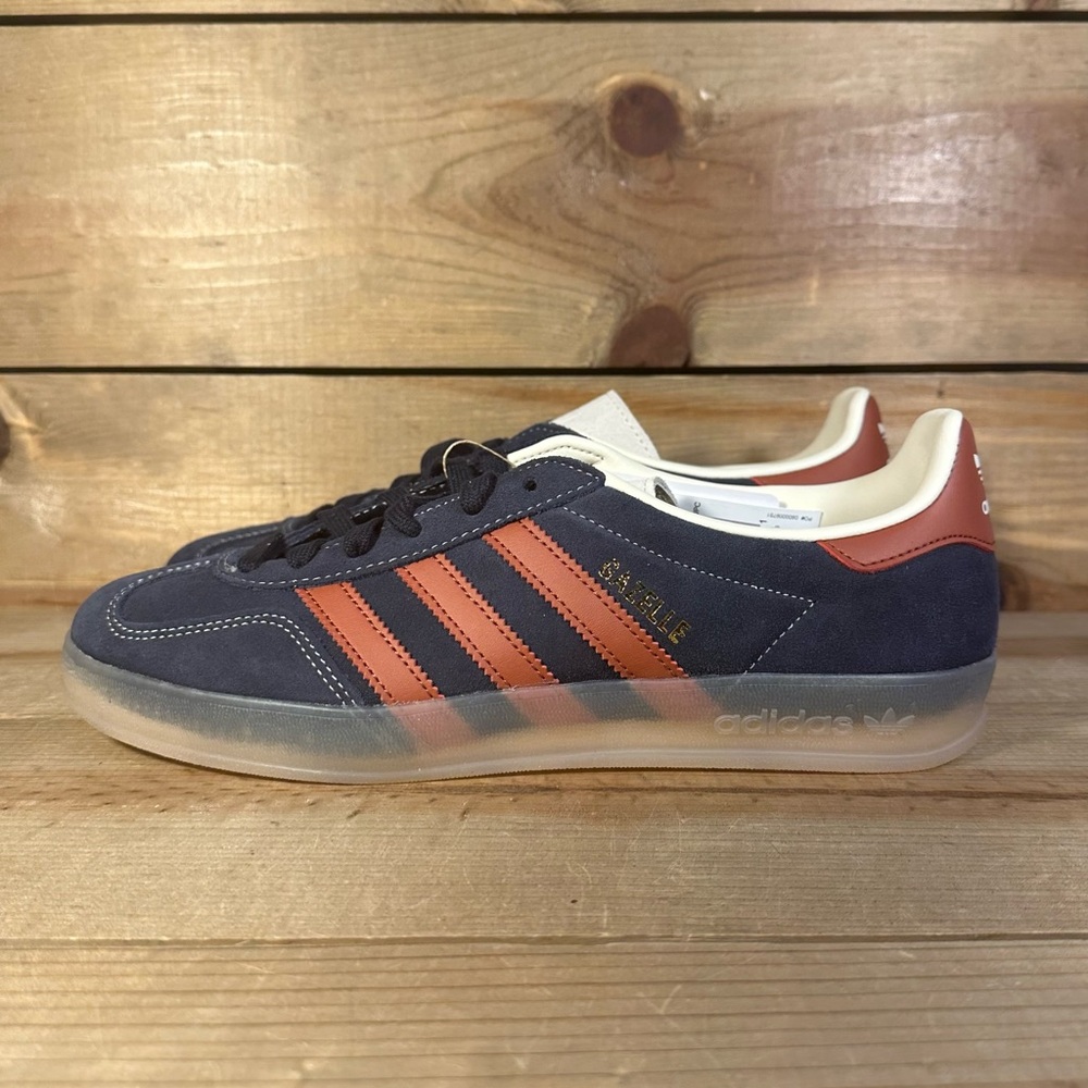 NEW (Multiple Sizes) Adidas Gazelle Indoor Legend Ink Preloved Ruby Shoes JH5404 - Picture 2 of 7